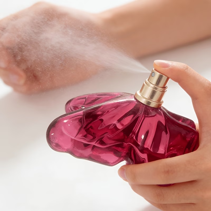 Perfume La Fragrance - ラボンバ レディース パフュームスプレー、2.7オンス（80ml）フラワーの香り、フルーツの香り、アンバートーン、高級感、エレガントでユニーク、ギフトに最適