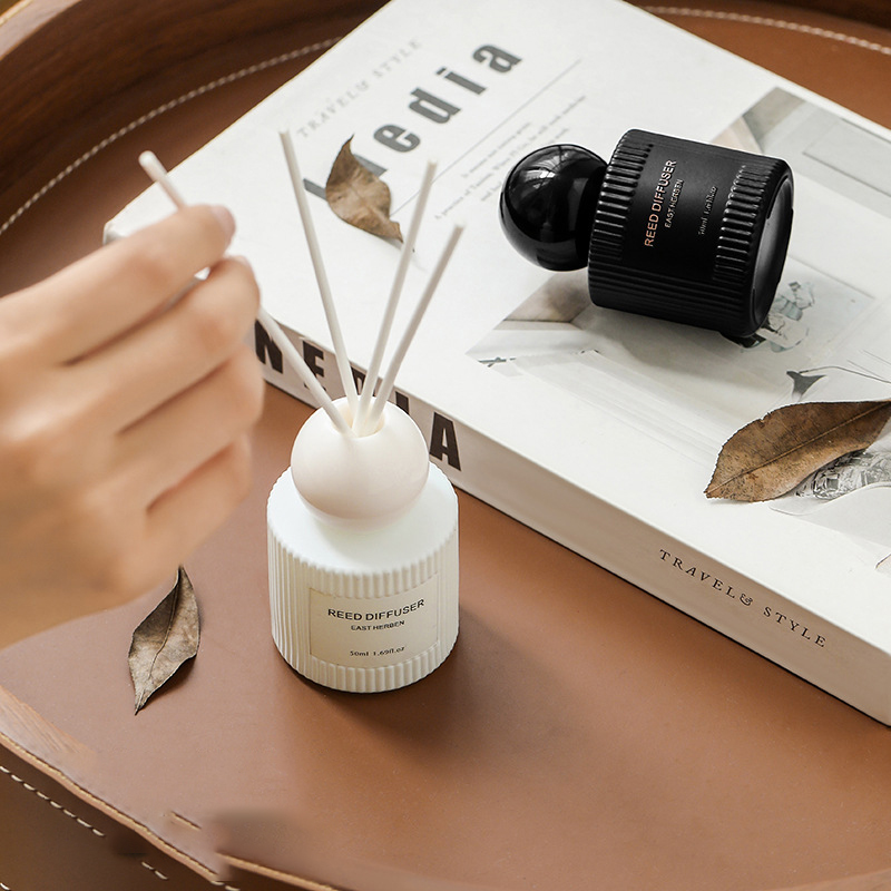 50ml 長持ちするホームベッドルームフレグランス ヒルトン - Perfume La Fragrance のレビューと価格