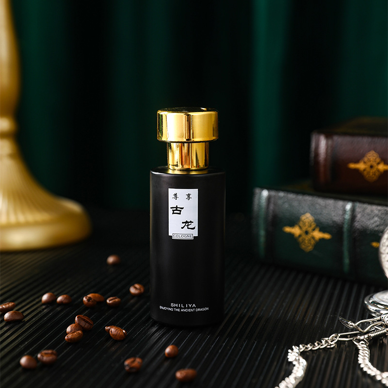 ケルン香水　長時間持続する香り　オリエンタルウッディの香り　 - Perfume In Fragrance のレビューと価格